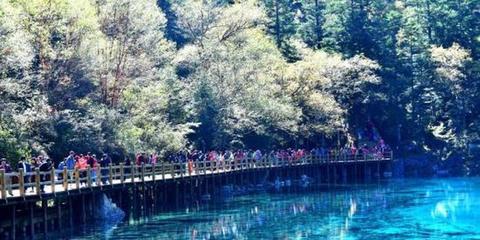 九寨溝管理局:9月30日至10月6日景區門票已售罄